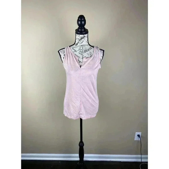 3/$25 Bundle of Women's Tee shirt-size XS - Picture 5 of 8